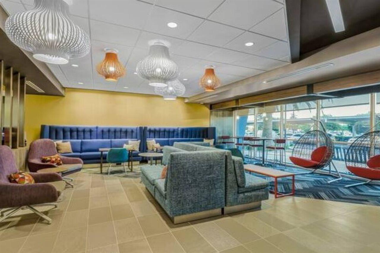 Hotel Tru By Hilton Lathrop