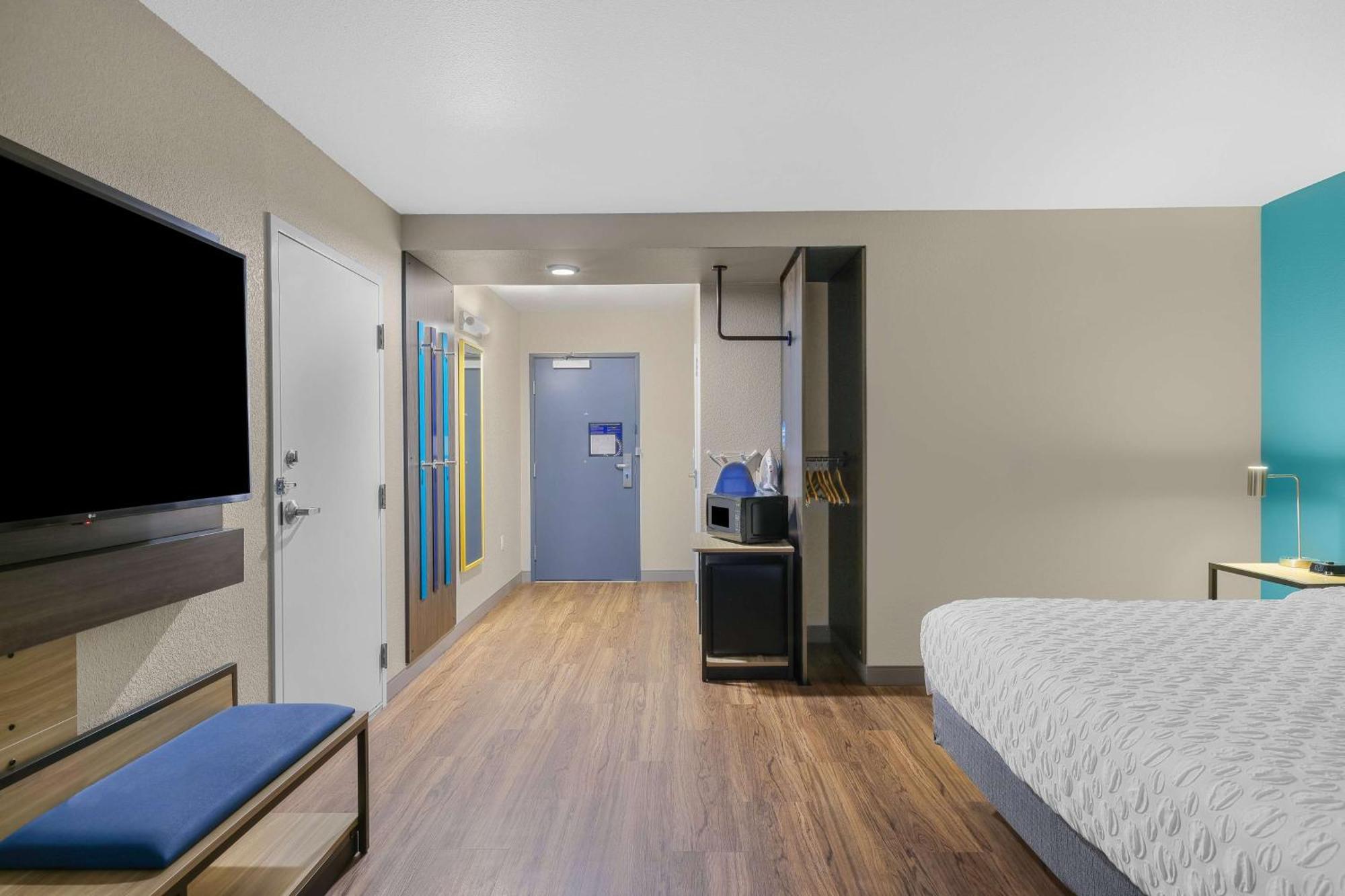 Hotel Tru By Hilton Lathrop