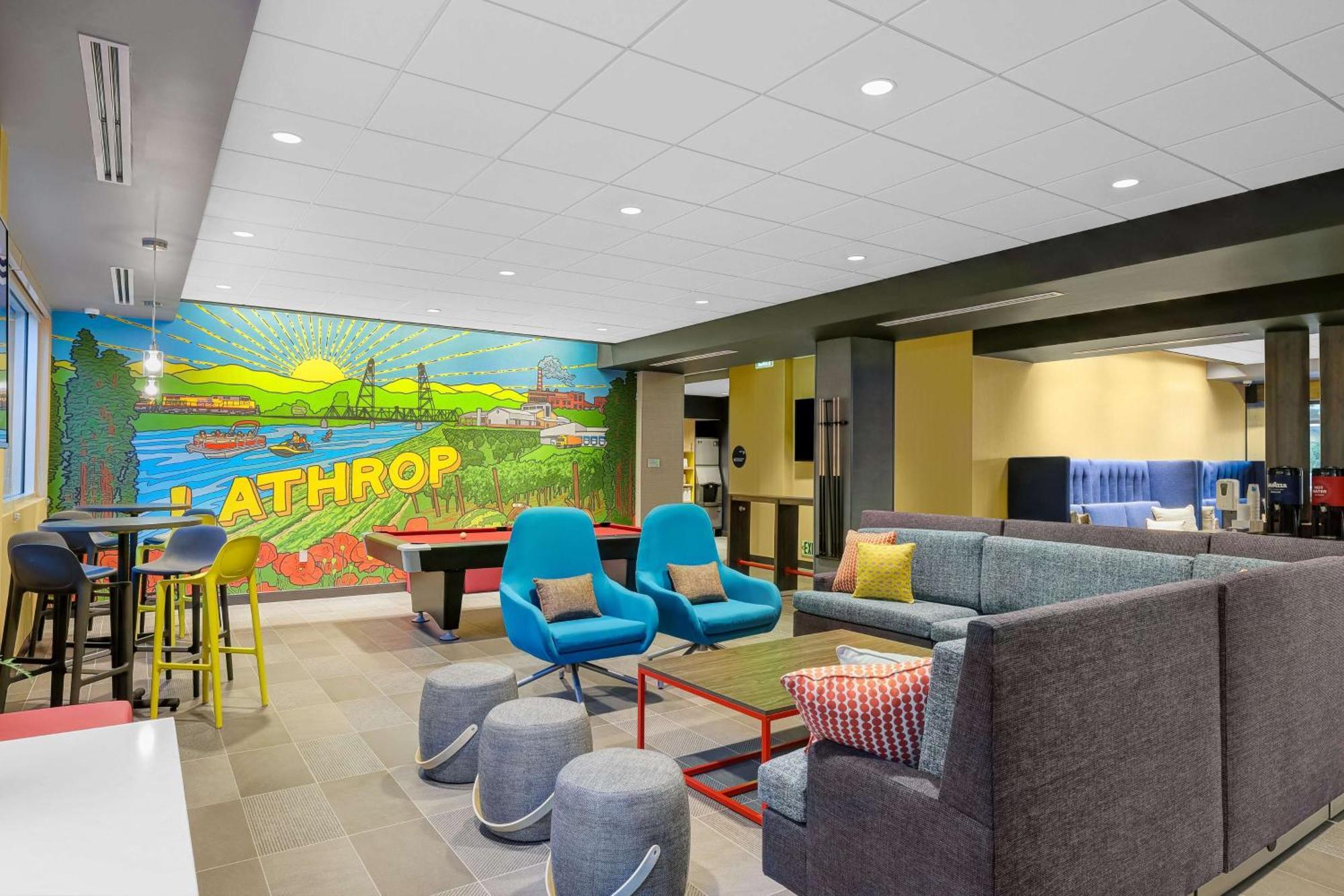 Hotel Tru By Hilton Lathrop