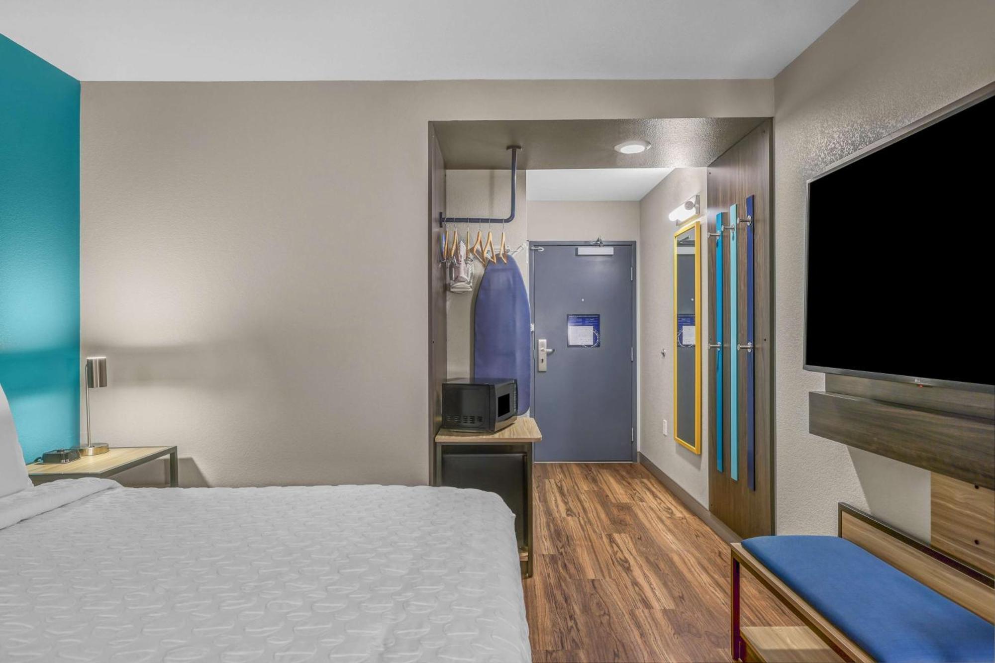 Tru By Hilton 3*